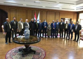 رئيس جامعة كفر الشيخ يستقبل نواب المحافظة