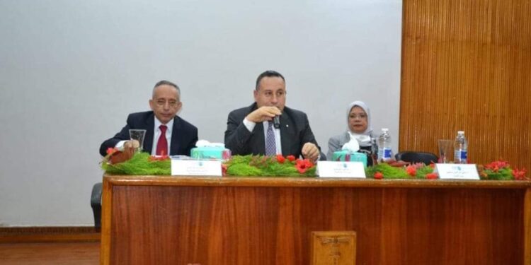 د. قنصوة يعلن عن حزمة من القرارت الهامة لتسهيل الإجراءات الإدارية للباحثين بجامعة الإسكندرية.