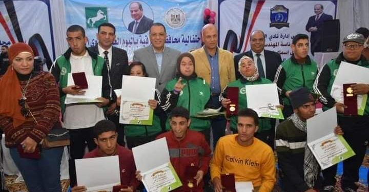 محافظ الشرقية يُكرم المتميزين من ذوي الهمم