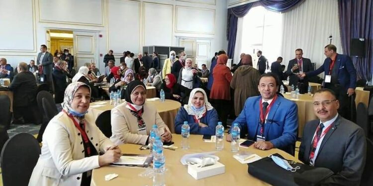 سفراء و مديرية تعليم القاهرة لحضور مؤتمر التعلم.