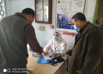 صحة الغربية تنظم قوافل طبية بقرى ومراكز المحافظة