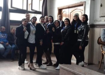 عميد آداب عين شمس يشيد بفريق كورال مركز الإبصار الإلكتروني