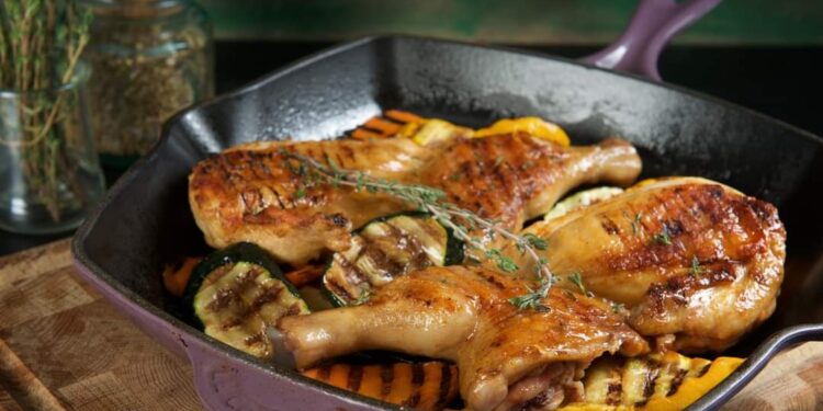 دجاج متبل مشوي.