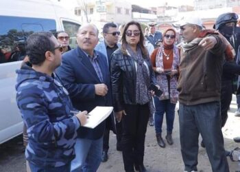 محافظ دمياط تبحث خطة تطوير عدد من مواقف سيارات الأجرة