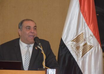 طلاب جامعة حلوان يشاركون بفقرات موسيقية وفنية خلال احتفالية “اليوم العالمي لمكافحة الفساد”.