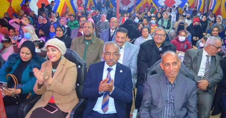 مركز شباب الزهور يقيم حفلا ” مسرح المنوعات ” في أطار أحتفالات محافظة بورسعيدبعيدها القومي