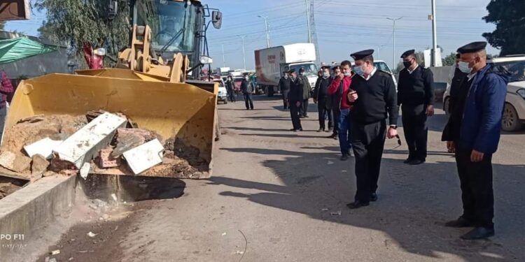 وسيم قنديل وحملة مكبرة لتأمين  أعمال التوسعة لطريق المحلة الكبري الغربية