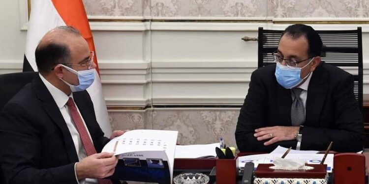 رئيس الوزراء يلتقي رئيس البورصة