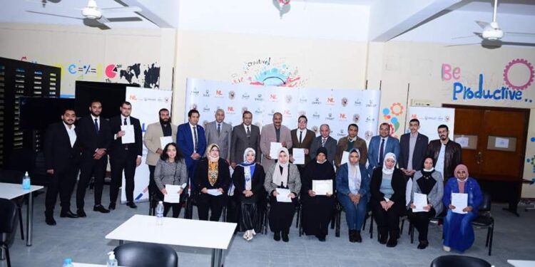 حفل توقيع عقود إحتضان 12 رائد أعمال بحضور رئيس جامعة سوهاج.