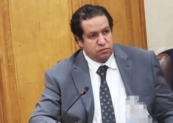 توجيهات الرئيس بتقنين أوضاع المصانع غير المرخصة. 