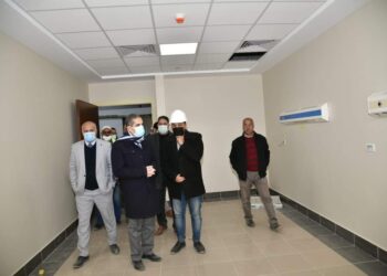 محافظ الغربية يتفقد مستشفيات السنطة والمنشاوي الجديدة. 