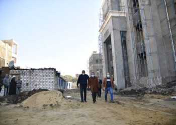 محافظ الغربية وجولة تفقدية مفاجئة بالمحلة الكبرى وسمنود. 