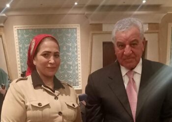 توقيع كتاب زاهي حواس بحضور وزراء وفنانون وصفوه المجتمع. 