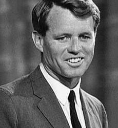 وفاة رئيس وزراء الهند وخليفة نهرو شاسترى Shastri فى موجز تاريخ أوروبا والعالم