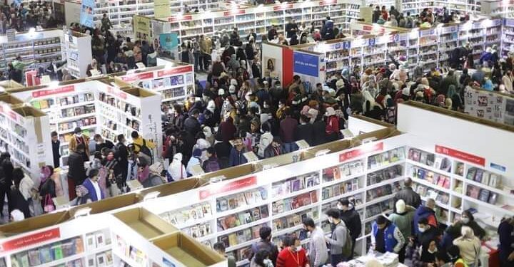 عرس ثقافي بمعرض القاهرة الدولي للكتاب في يومه العاشر