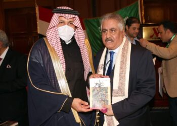 الشاعر إبراهيم الجريفاني يوقع “رواء الشعر” في مساء ثقافي وفني بالقاهرة