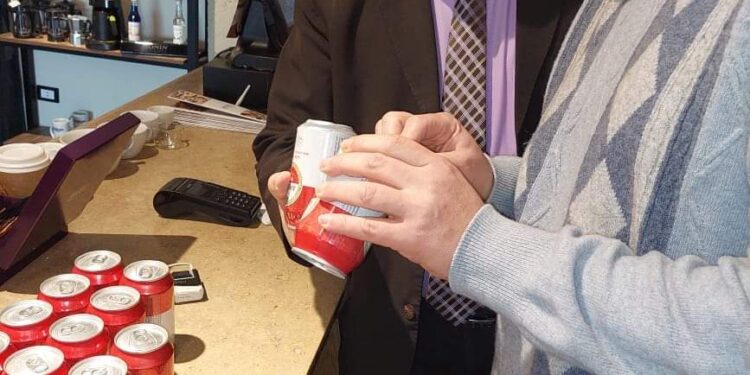 ضبط 250 عبوة عصير منتهية الصلاحية بكافيه في طنطا