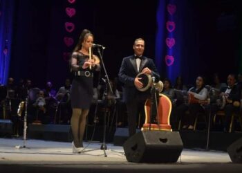 في حفل كامل العدد بالأوبرا سعيد الارتيست وفرقته