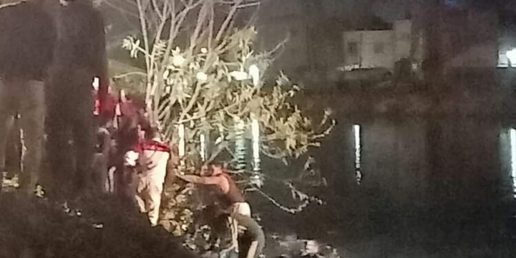 بالأسماء.. مصرع 4 أشخاص بحادث انقلاب سيارة توناية على طريق المحمودية دمنهور..