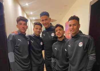 المحافظ يهنيء أبناء المحافظة المنضمين للمنتخب الوطني مواليد 2003.