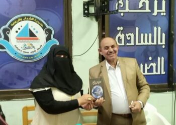 الارض زهقت من البشر