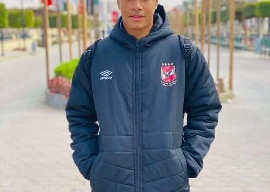 لاعب النادي الاهلي