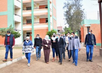 رحمي يتفقد مشروعات الصرف الصحي ضمن مبادرة حياة كريمة