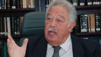 عاجل منذ قليل وفاة نقيب المحامين أمام محكمة جنايات الجيزة