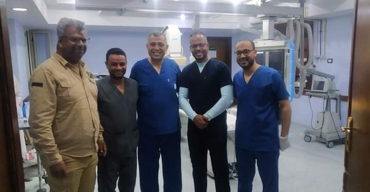 قنا العام تجري قسطرة مخية معقد بنجاح