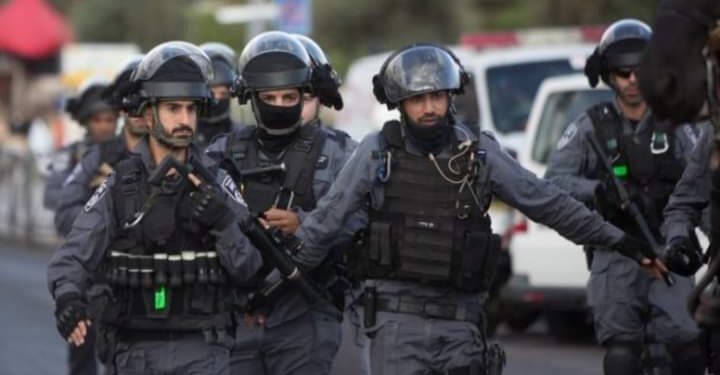 عاجل نجمه داود تعلن ان مسلحا يشتبه بأنه عربي قتل ما لايقل عن 5اشخاص