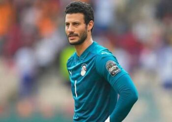 حارس مرمي منتخبنا الوطني الشناوي ينقذ مرمى مصر من أهداف محققه السنغال