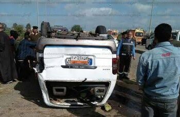 إنقلاب ميكروباص وإصابة خمسة أشخاص بطريق البويطي بالمنيا