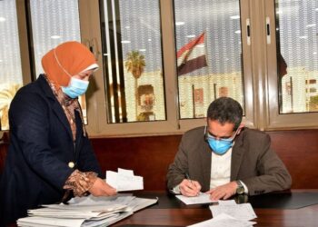 محافظ الغربية يعتمد