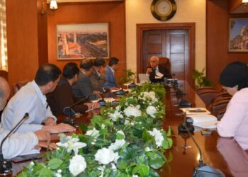 محافظ بورسعيد يستعرض الضوابط