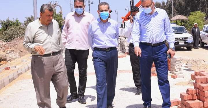 محافظ الغربية يتفقد عمارات الإسكان الإجتماعي وأعمال الرصف بطنطا