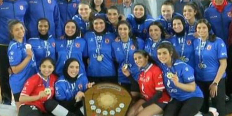 بعد فوزهن بكأس مصر : سيدات الأهلي يتوجن بدوري الكرة الطائرة