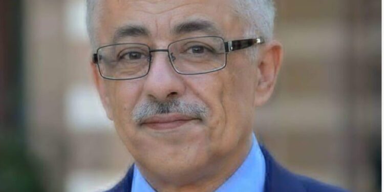 طارق شوقي يدعو الطلاب لمتابعة المسلسل الكارتوني عالم الحروف