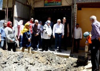 محافظ بورسعيد يتابع سير