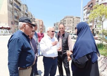 محافظ بورسعيد يوجه بإزالة