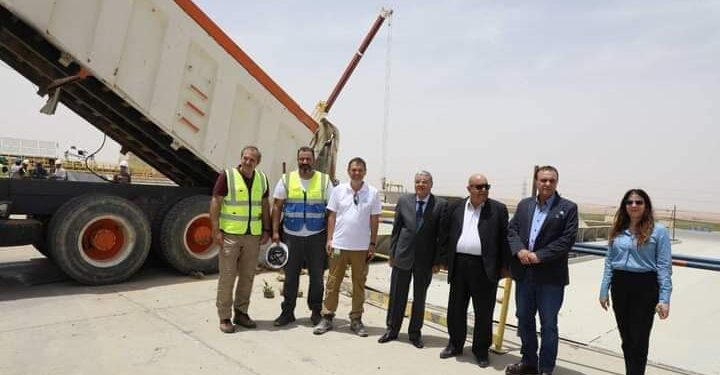 محافظ المنيا يشهد التشغيل التجريبي لمصنع القناة