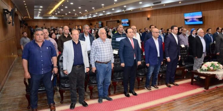 خلال فعاليات مؤتمر” تمكين الشباب والمشاركة في صنع القرار “بديوان عام المحافظة.