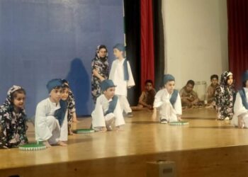 مدرسة النيل المصرية بدمياط تحتفل بنهاية العام الدراسى لأطفالkg2 