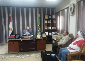 توعية المزارعين بأهمية توريد القمح بحضور وكيل وزارة الزراعة بالفيوم. 