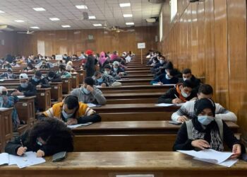 د. صديق عفيفى يتابع سير امتحانات نهاية العام بأكاديمية طيبة