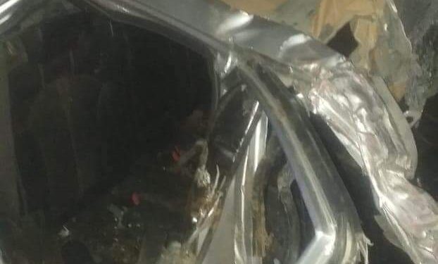 مصرع أربعة أشخاص جميعهم من البحيرة في تصادم سيارتين بطريق الواحات البحرية القاهرة .