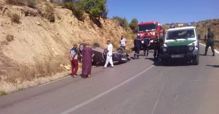 إنقلاب سيارة ميكروباص على