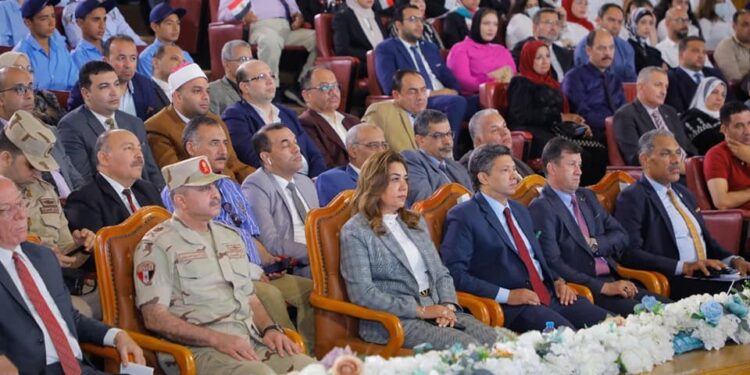 محافظ دمياط تشهد فعاليات الندوة التثقيفية 26 للقوات المسلحة