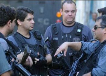 مصرع 4 أشخاص وإصابة 4 آخرين برصاص مسلحين بالبرازيل