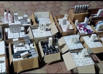 ضبط وتحريز أدوية في مركز شهير للجلدية والليزر بالمحلة الكبري