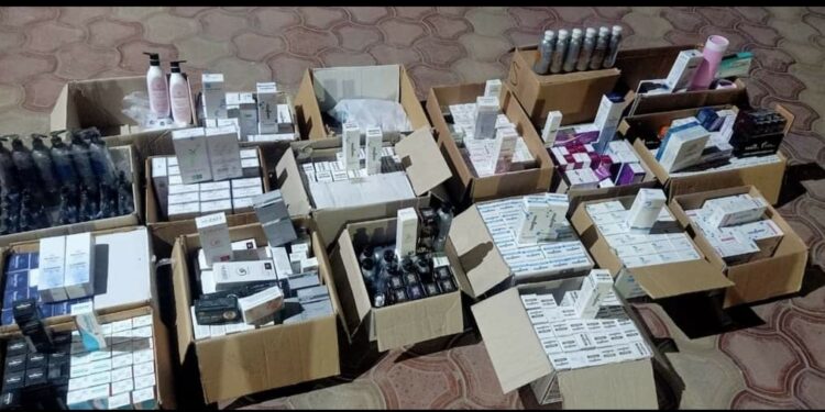 ضبط وتحريز أدوية في مركز شهير للجلدية والليزر بالمحلة الكبري